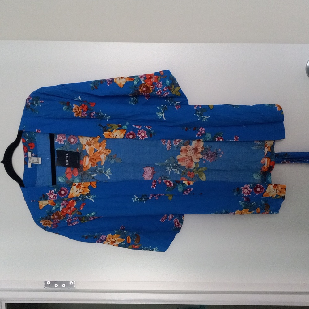 NWT Blue Floral Kimono